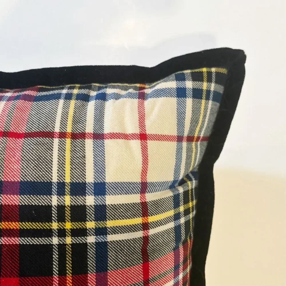 Ralph Lauren Set of Two Carson Throw Down Pillows Tartan Plaid Christmas